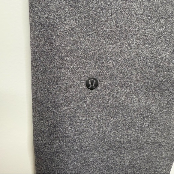 LULULEMON Heathered Black On The Fly Pants - Picture 6 of 6